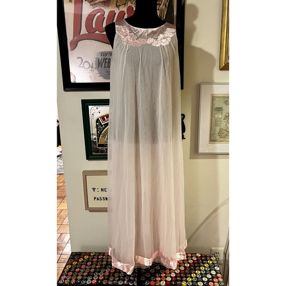 VTG Gossamer Dressing Gown - Picture 1 of 9